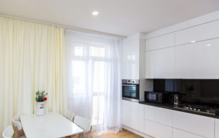 jakie-firany-wybrac-do-kuchni